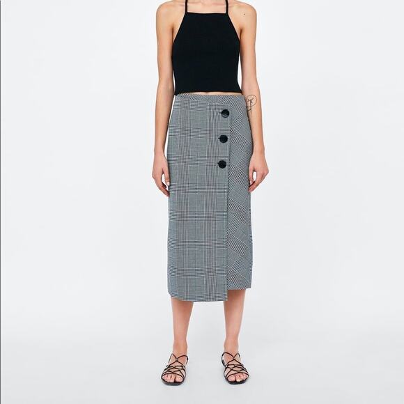 NWOT Zara Check Print Large Button Midi Skirt. - Picture 1 of 10